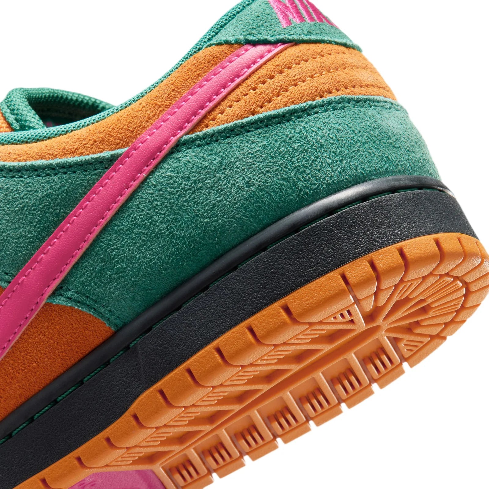 Nike SB Dunk Low Pro in Green Noise/Watermelon-Light Curry