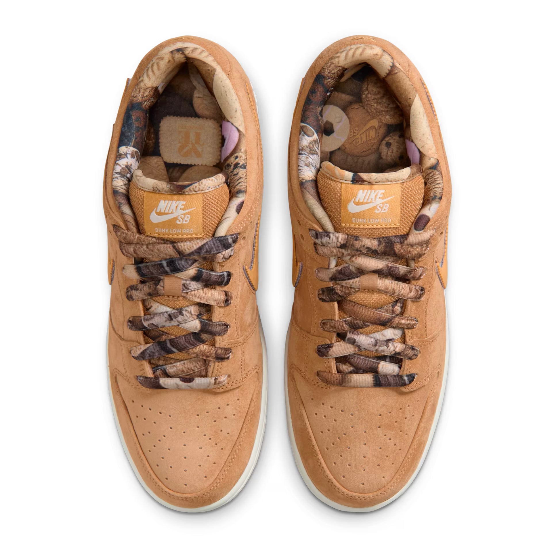Nike SB NOTE Manchester Dunk Low in Flax/Honeycomb-Summit White-Sail
