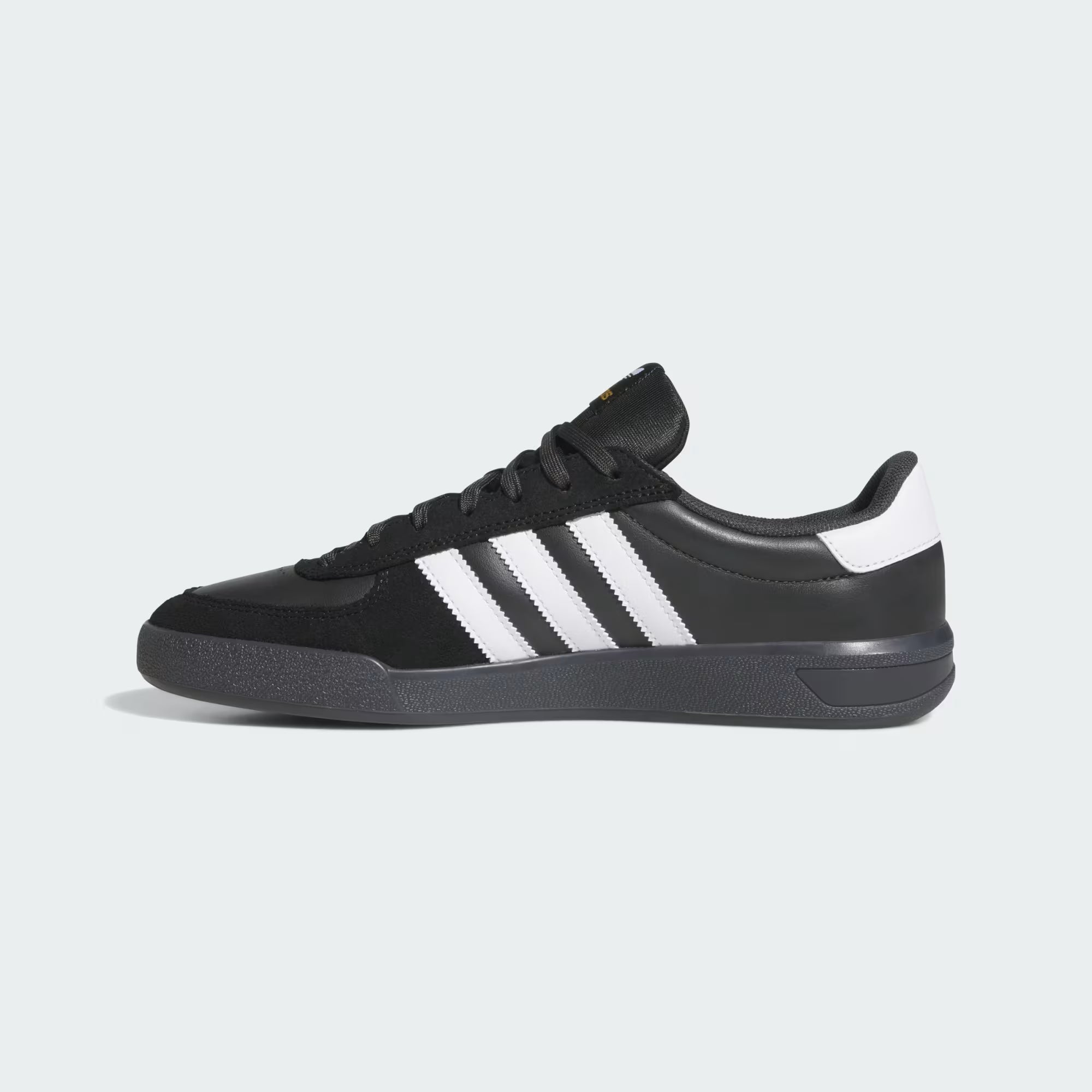 Adidas Glenburn in Core Black/Cloud White/Carbon