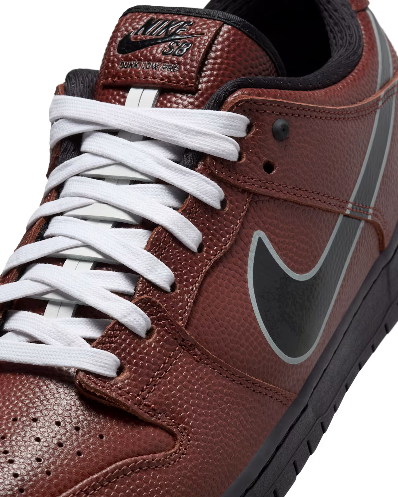 Nike SB Dunk Low Pro x Limosine Skateboards in Brown/Black