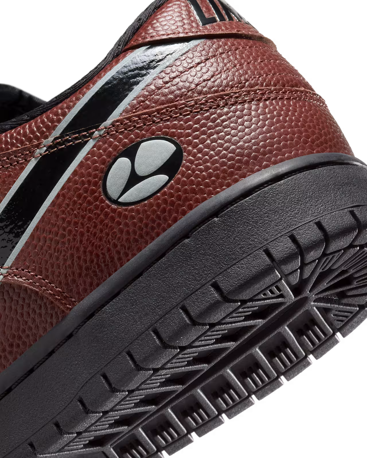 Nike SB Dunk Low Pro x Limosine Skateboards in Brown/Black