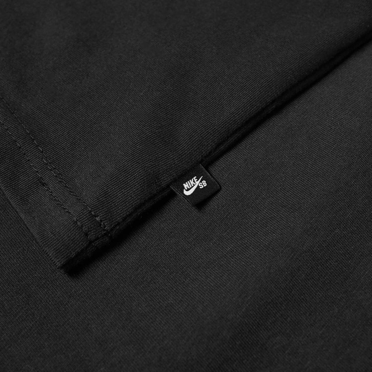 Nike SB Small Logo Skate T-shirt in Black - Goodnews Skateshop