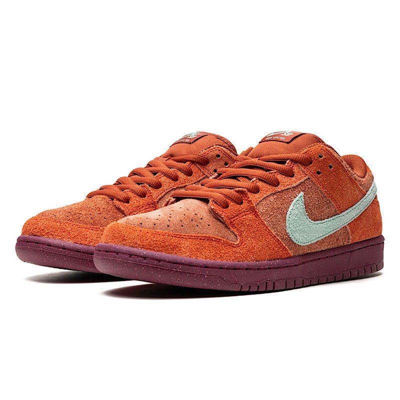 Nike SB Dunk Low Pro in Mystic Red/Emerald Rise - Goodnews Skateshop