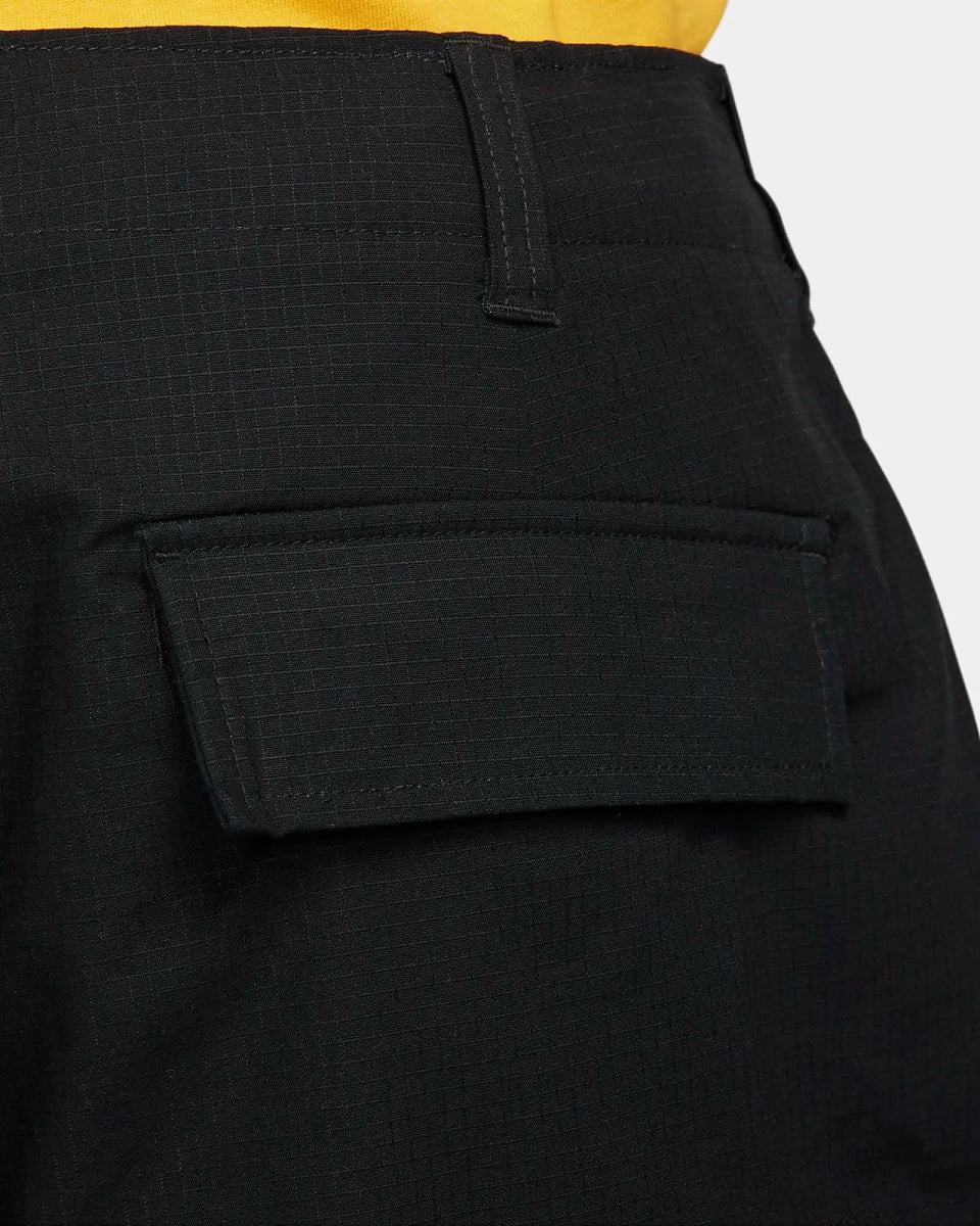 Nike SB Kearny Cargo Shorts in Black - Goodnews Skateshop