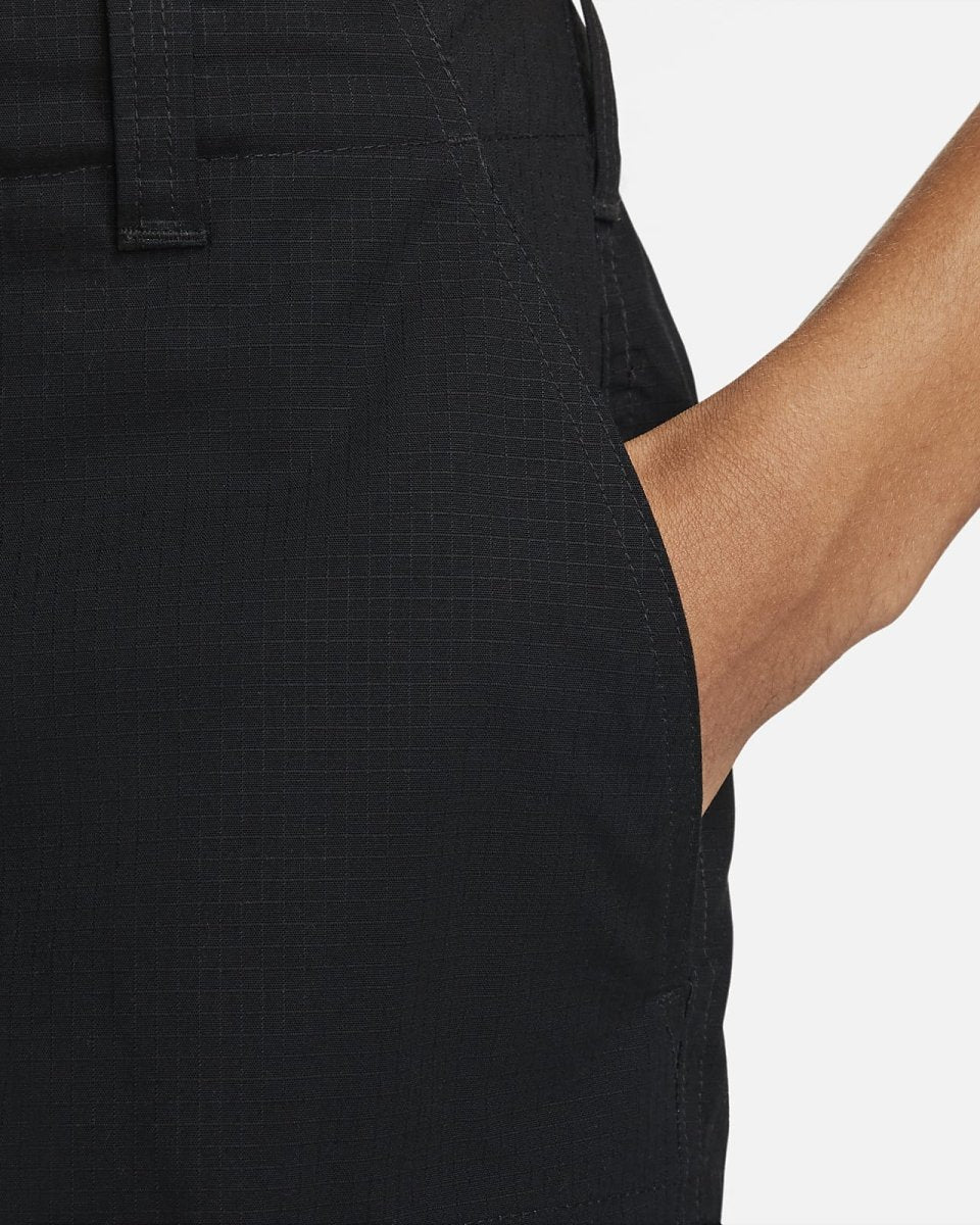 Nike SB Kearny Cargo Shorts in Black - Goodnews Skateshop