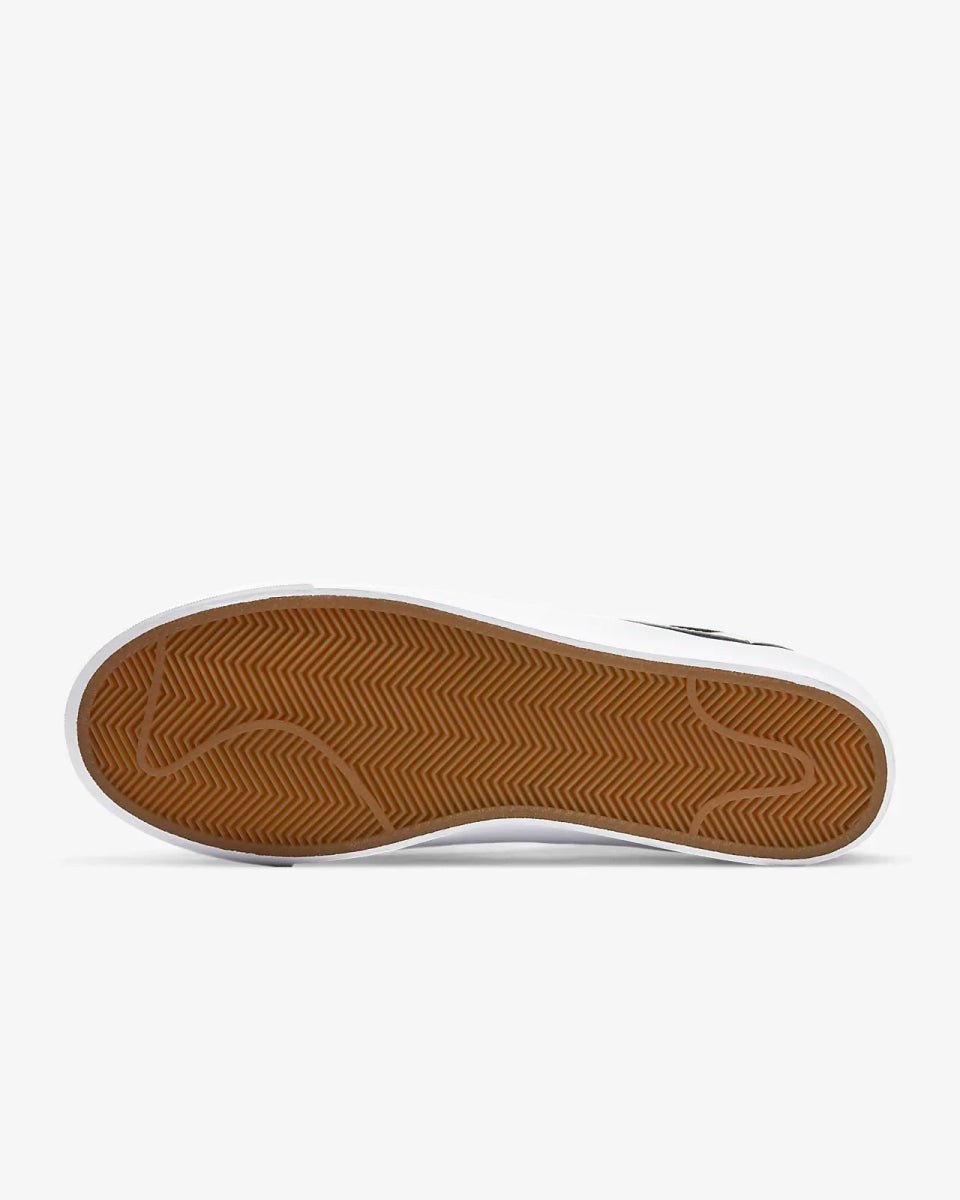 Nike SB Zoom Blazer Low Pro GT in Black/White-Black-Gum Light Brown - Goodnews Skateshop