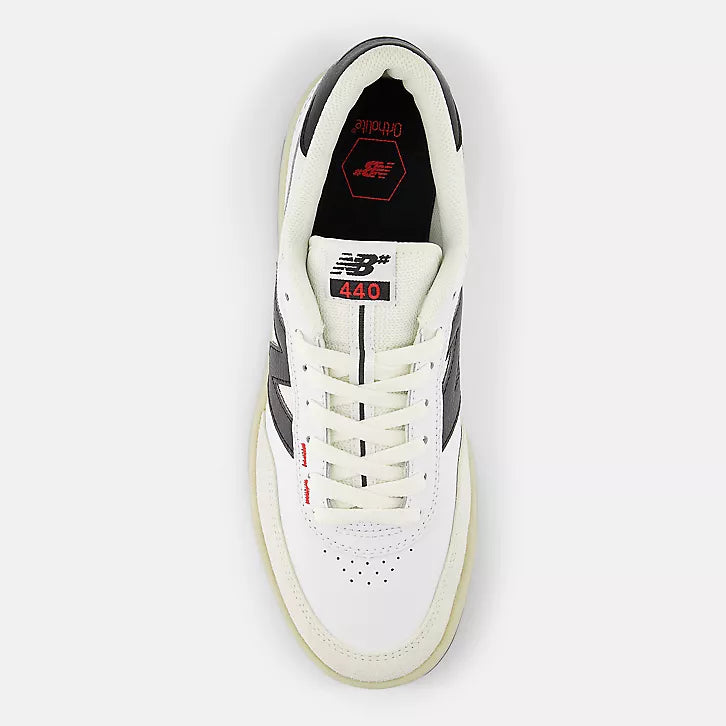 New Balance Numeric 440 V2 in White/Black