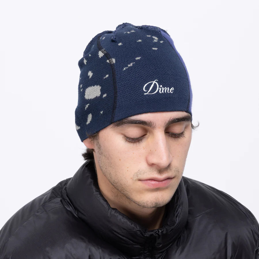 Dime Reverse Stitch Skully Beanie in Navy