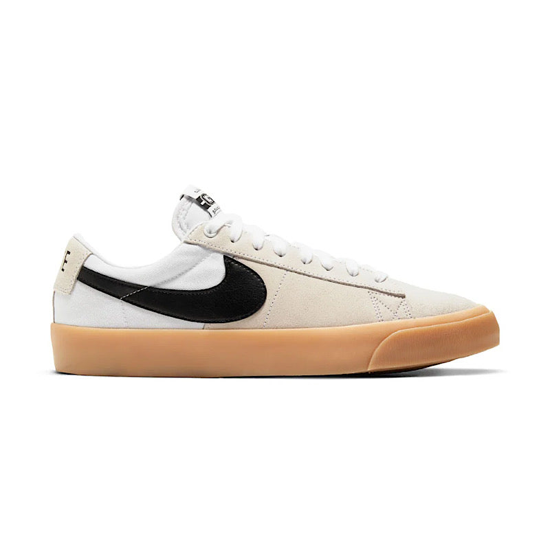 Nike SB Zoom Blazer Low Pro GT in White/Black-White-White