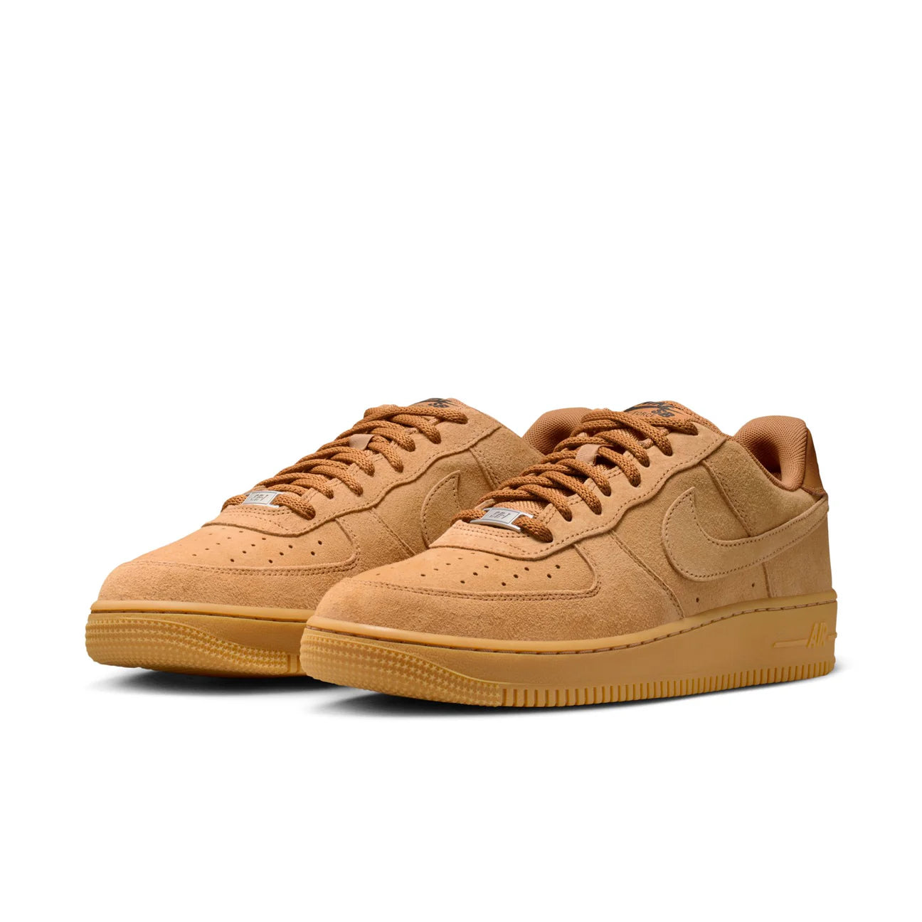 Nike SB Air Force 1 in Flax/Flax-Black-Gum Light Brown