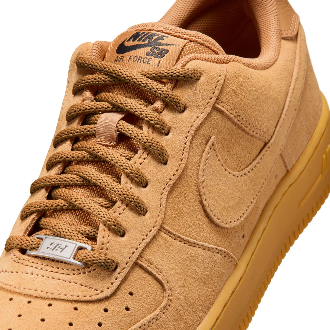 Nike SB Air Force 1 in Flax/Flax-Black-Gum Light Brown