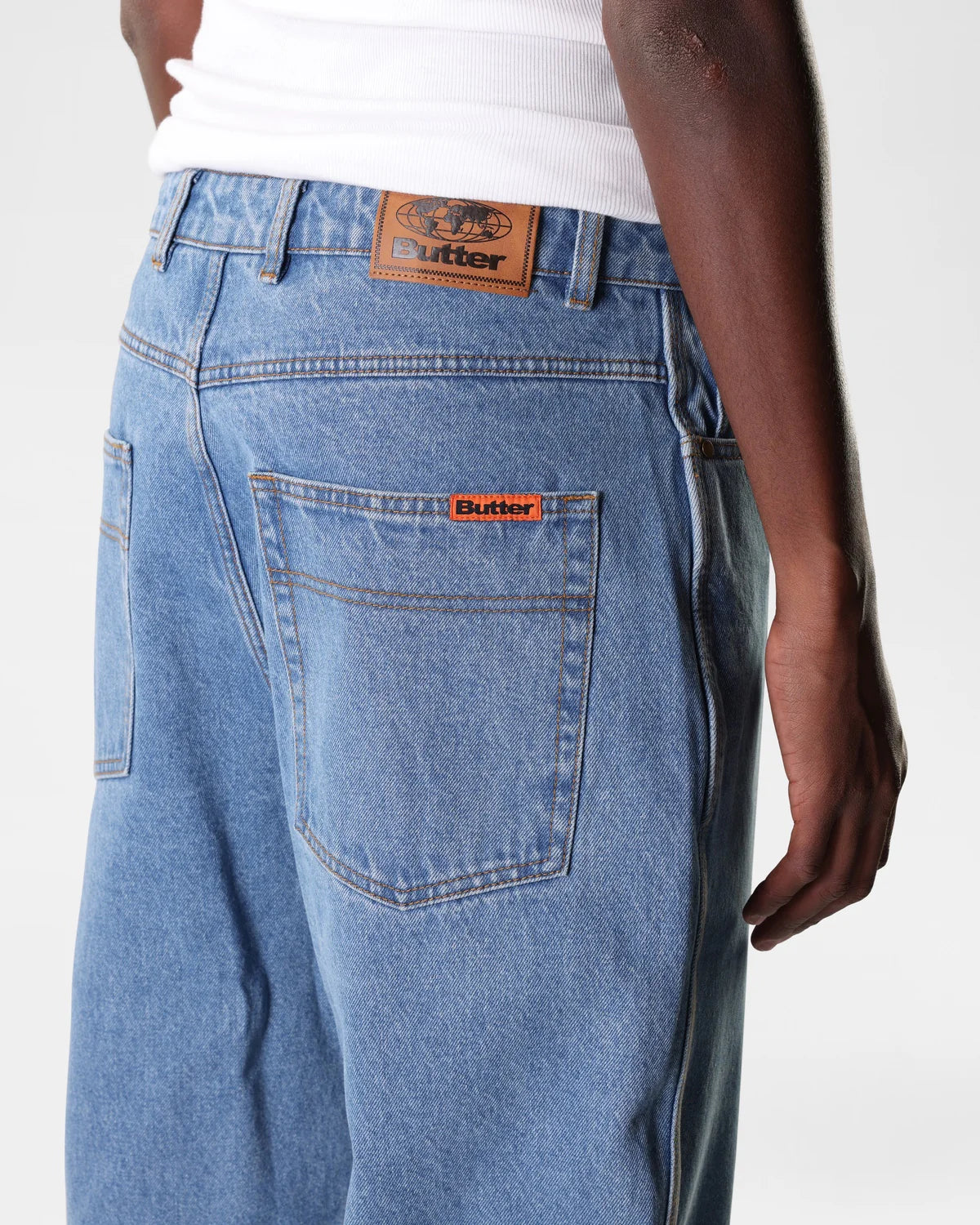Butter Goods Baggy Denim Jeans in Washed Indigo