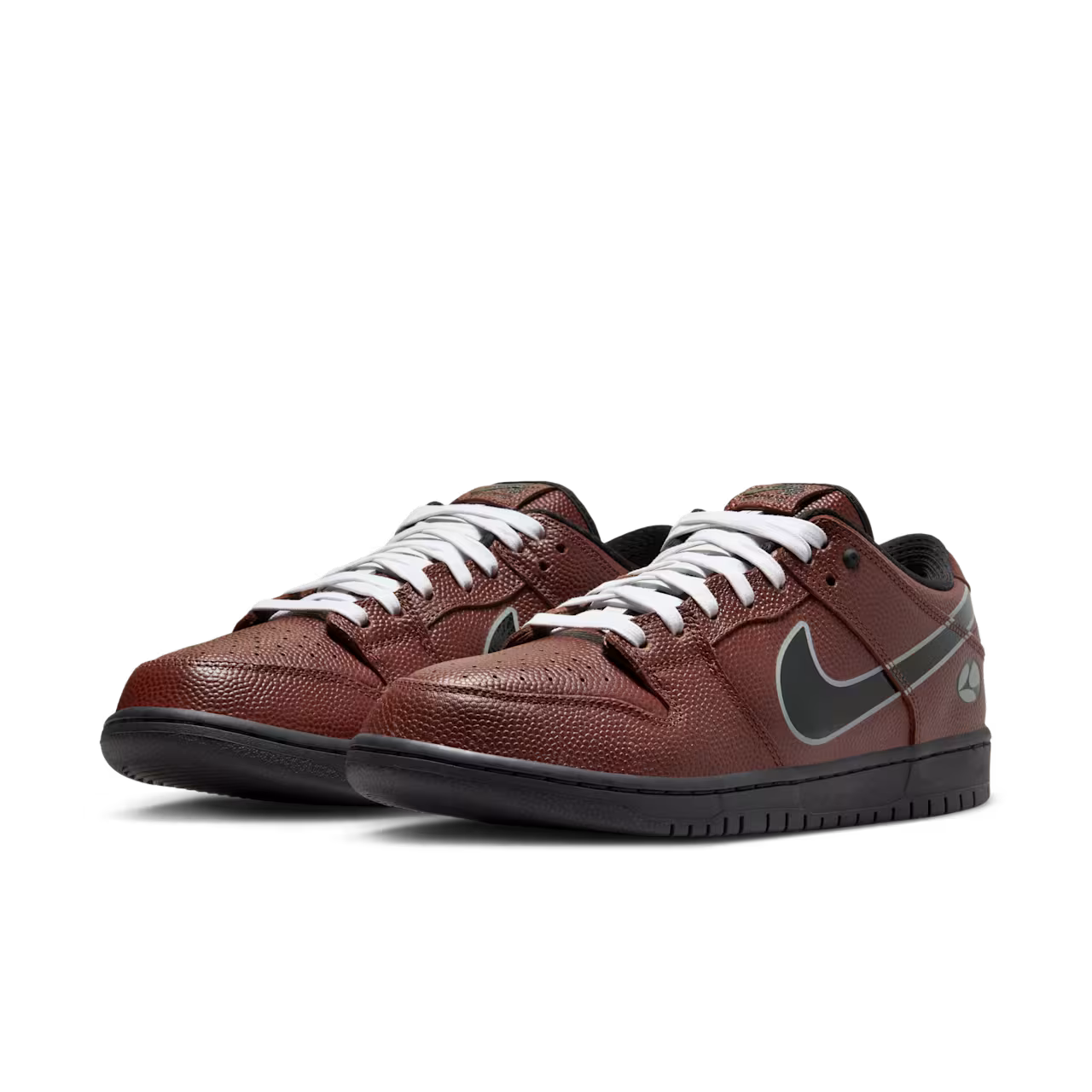 Nike SB Dunk Low Pro x Limosine Skateboards in Brown/Black