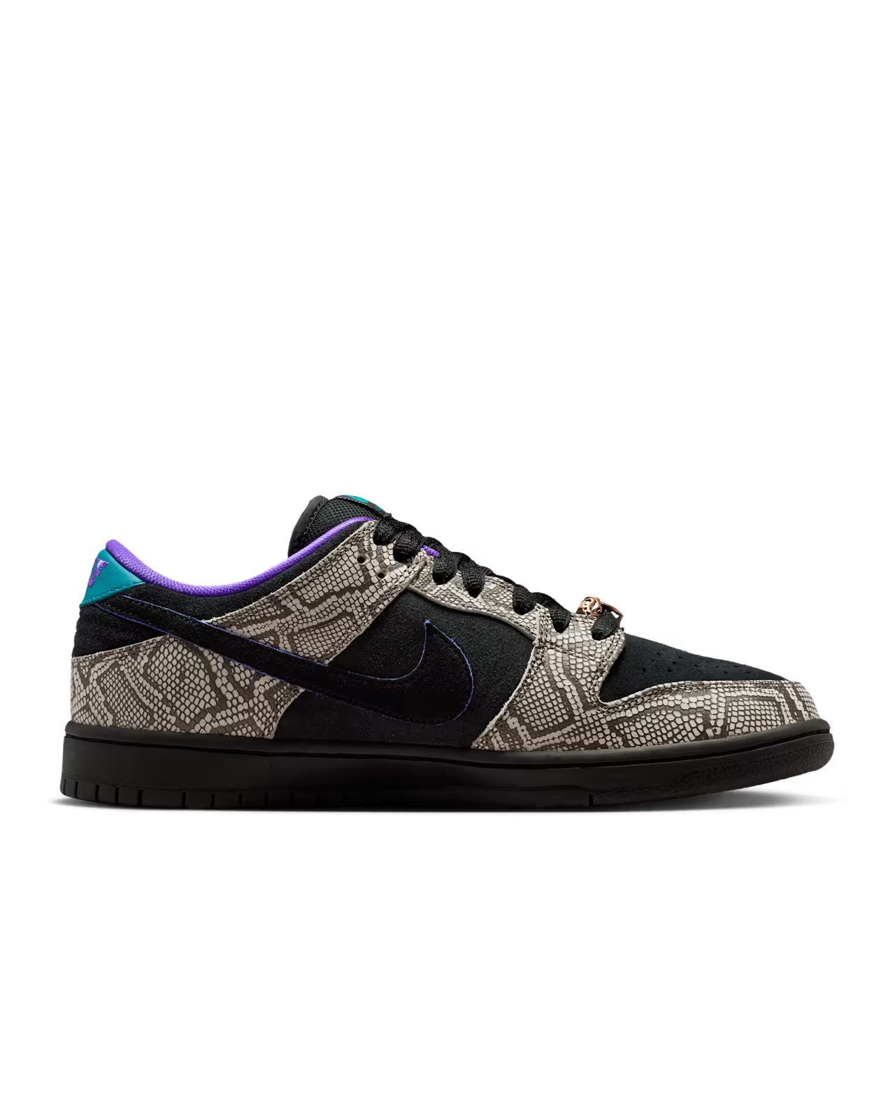 Nike SB X Dashawn Jordan Dunk Low Pro in String/Black-Bright Spruce-Fierce Purple