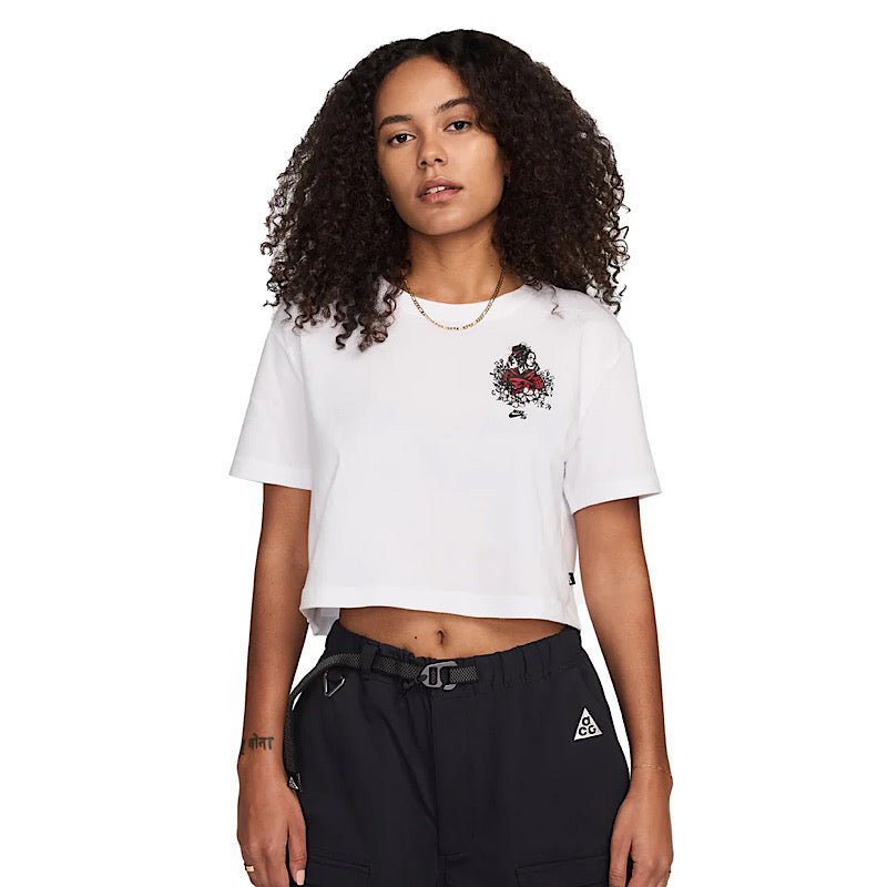 Nike SB Sky Brown Crop T - shirt in White - Goodnews Skateshop