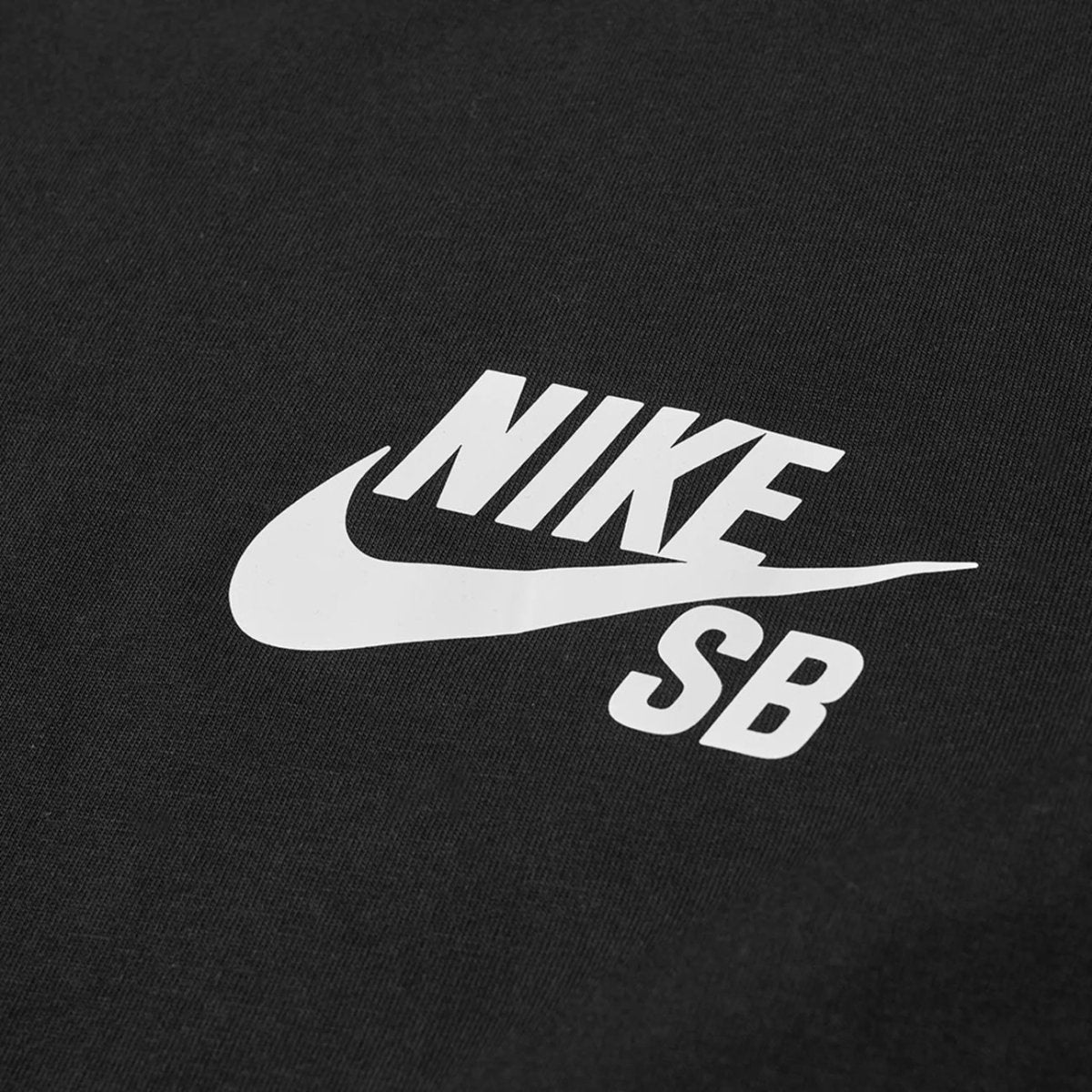 Nike SB Small Logo Skate T-shirt in Black - Goodnews Skateshop