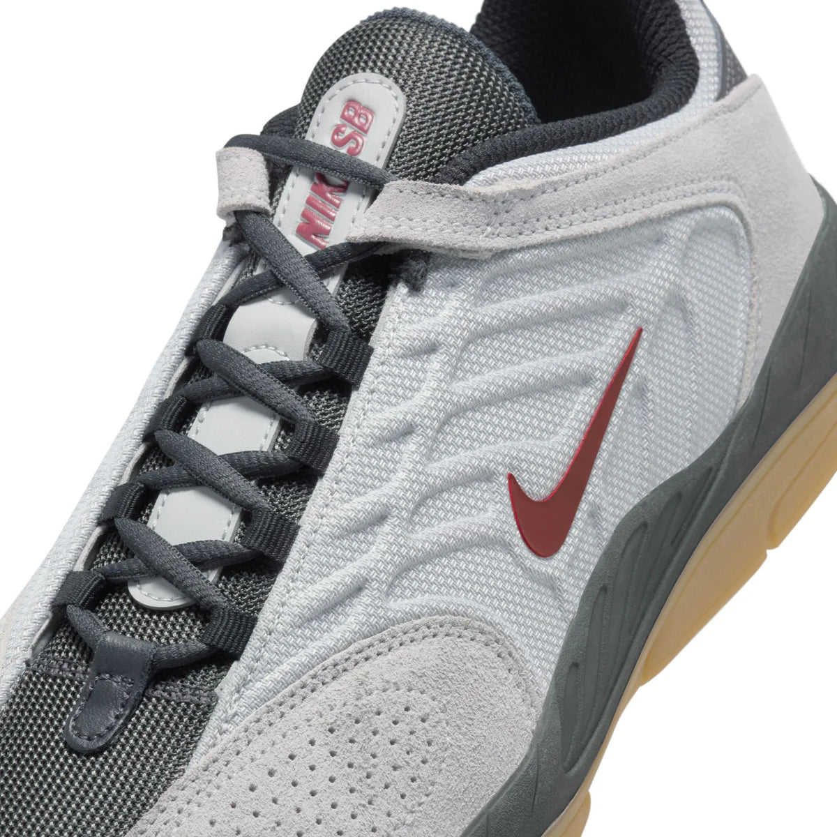 Nike SB Vertebrae in Lt Smoke Grey/Dark Team Red - Goodnews Skateshop