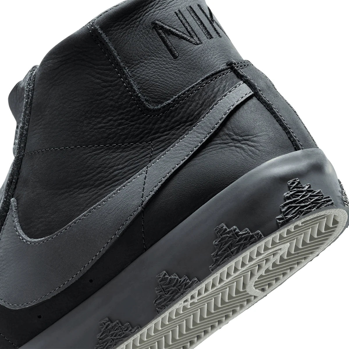 Nike SB Zoom Blazer Mid in Anthracite/DK Smoke Grey - Goodnews Skateshop