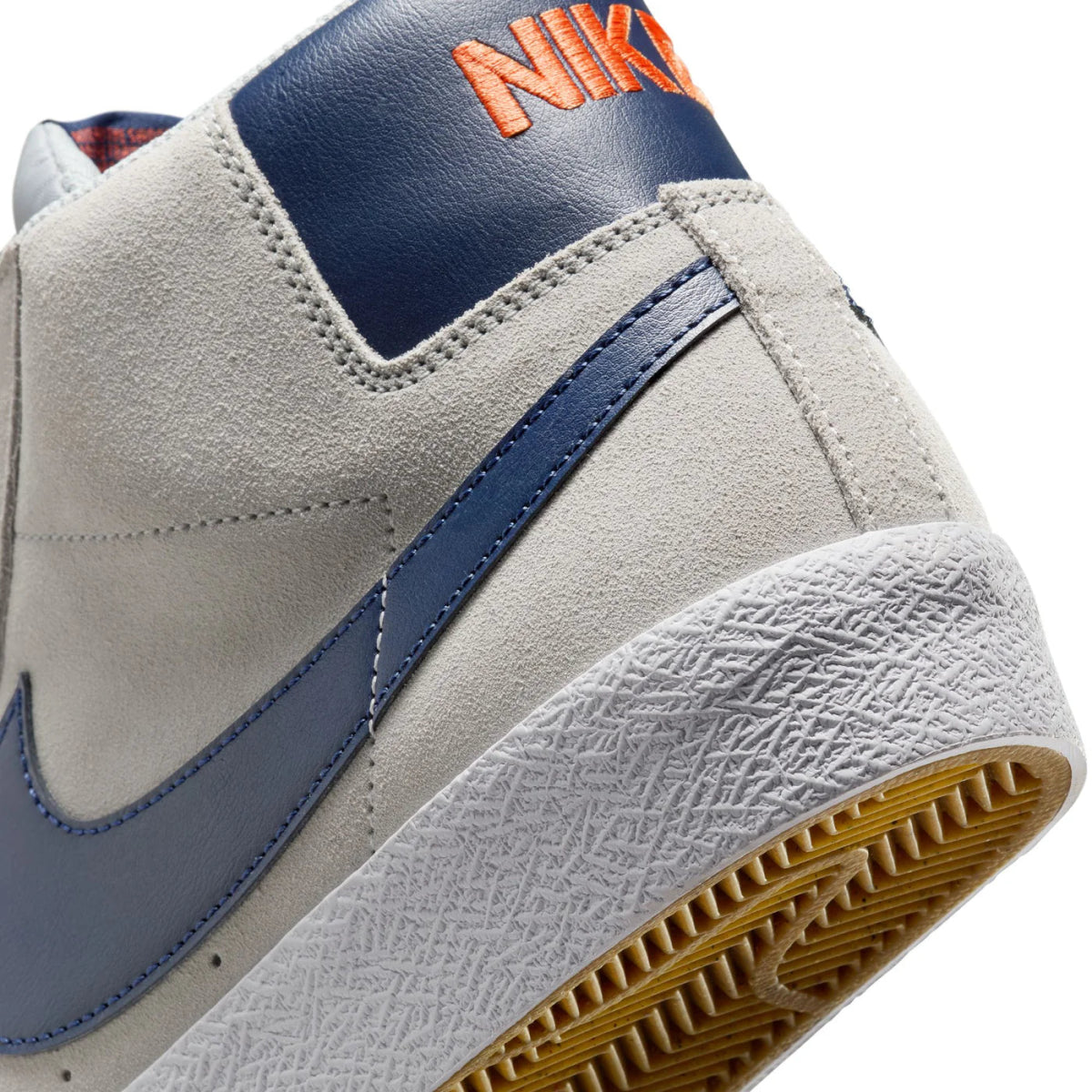 Nike SB Zoom Blazer Mid in Wolf Grey/Midnight Navy - Cosmic Clay - Goodnews Skateshop