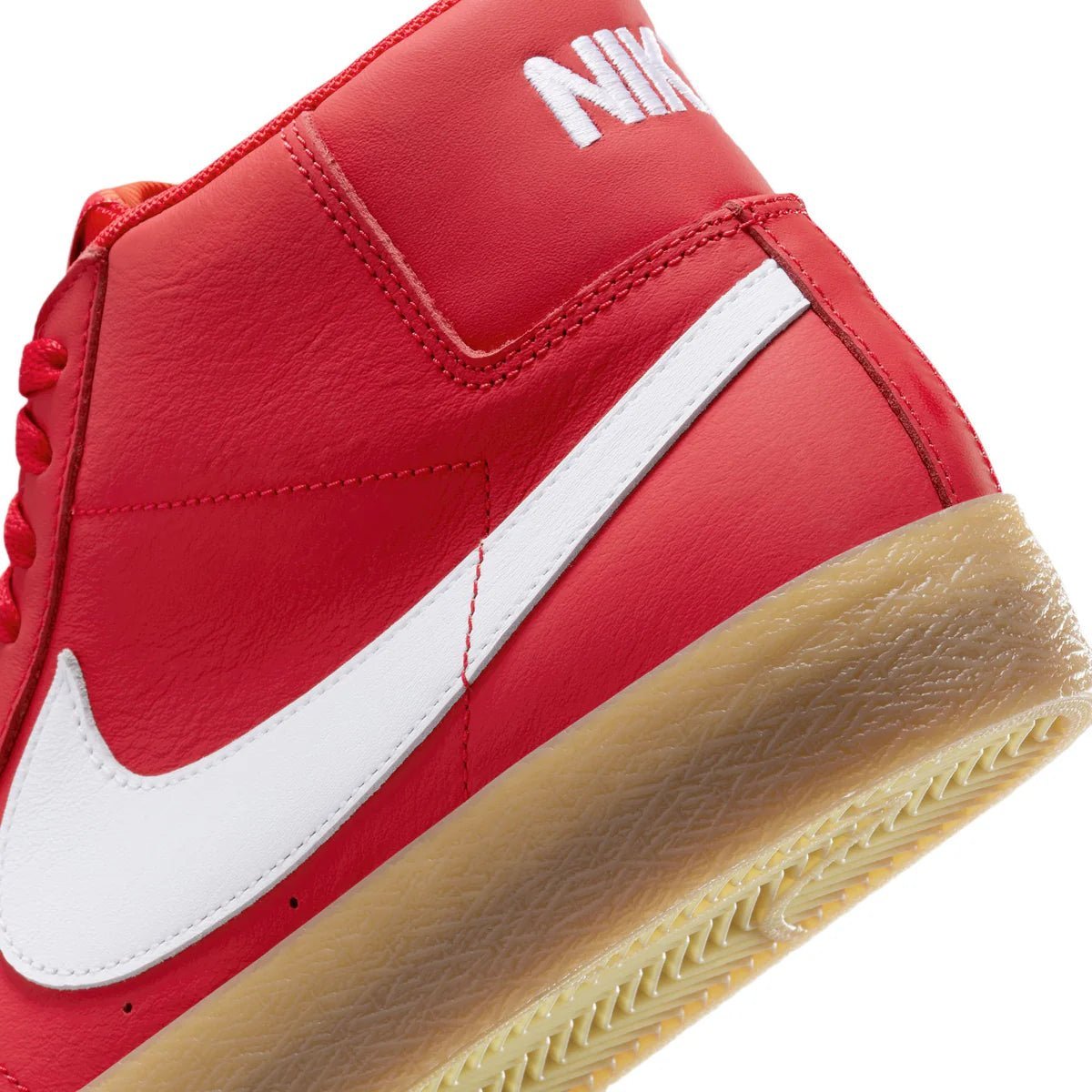 Nike SB Zoom Blazer Mid ISO in University Red/White-White - Goodnews Skateshop